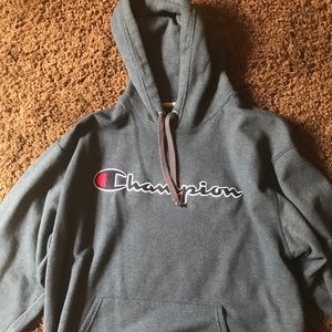 Champion Men’s Sweater Size XL